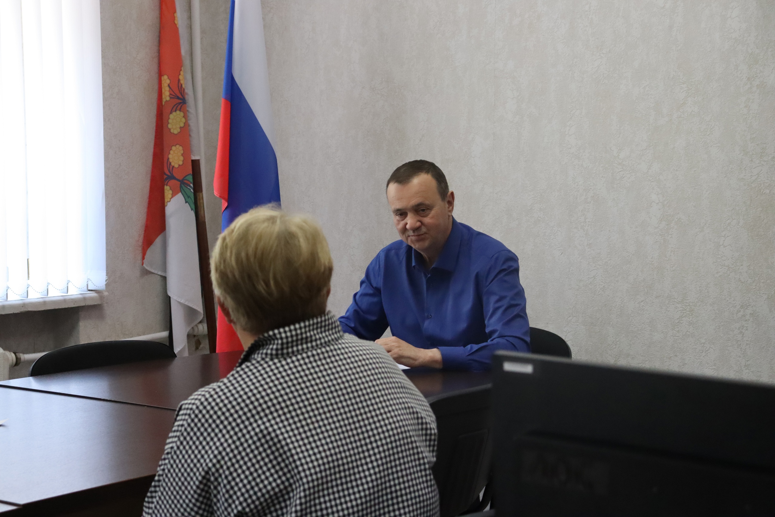 Евгений Захаров провел прием жителей.